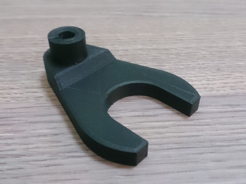 Запчасть на 3D принтере из спец пластика Carbon